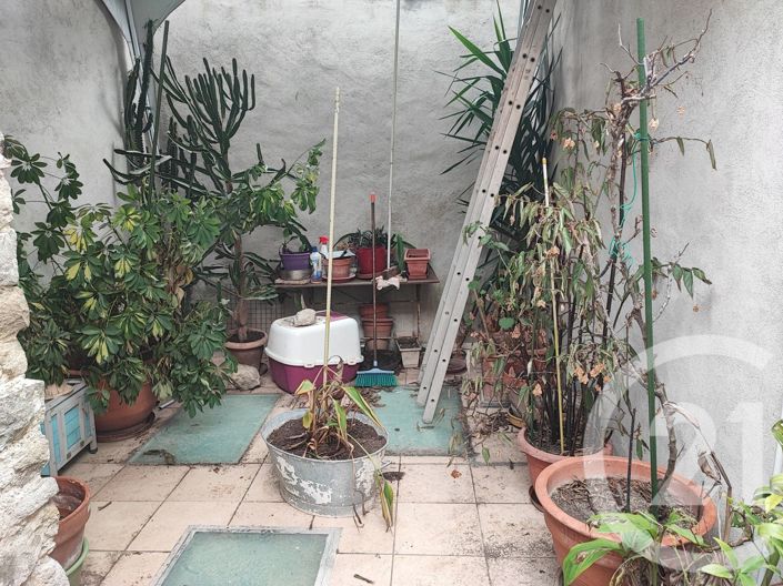 Image No.10-3 Bed House for sale