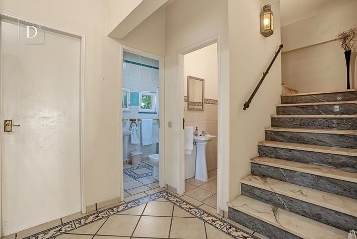 Image No.15-3 Bed House for sale