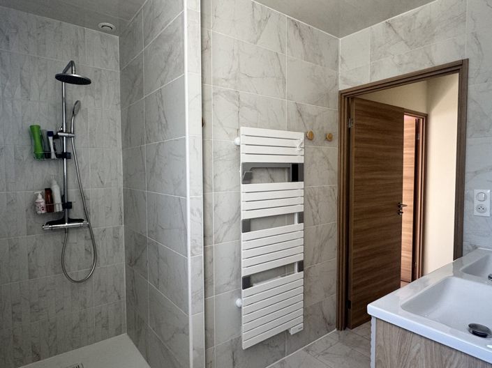 Image No.10-4 Bed House for sale
