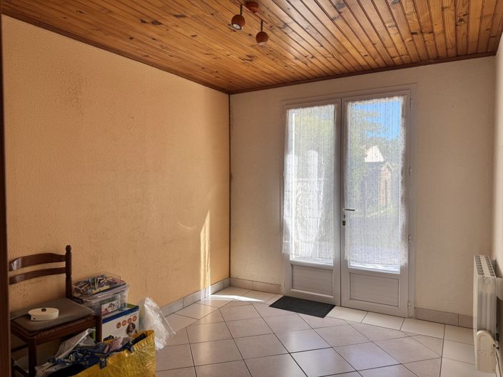 Image No.12-4 Bed House for sale