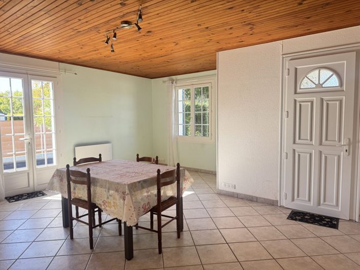 Image No.3-4 Bed House for sale