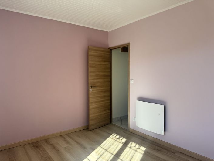 Image No.30-4 Bed House for sale