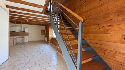 1 - Les Landes-Genusson, Casa