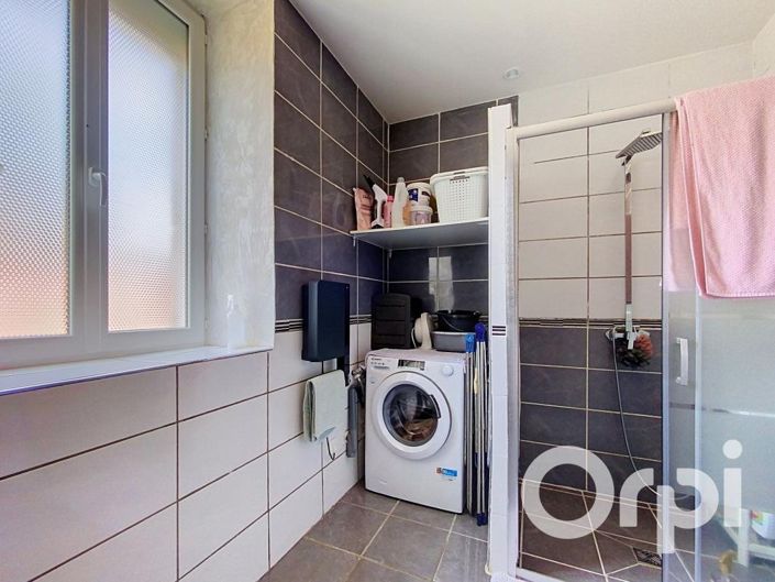 Image No.14-6 Bed House for sale