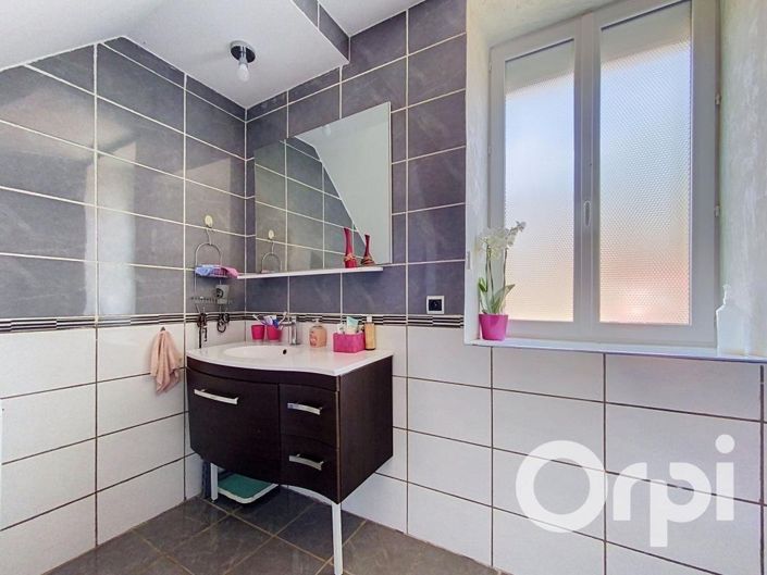 Image No.15-6 Bed House for sale