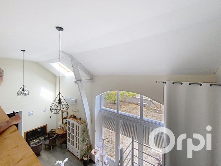 Image No.18-6 Bed House for sale