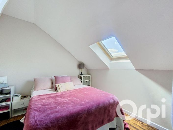 Image No.19-6 Bed House for sale