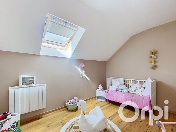 Image No.21-6 Bed House for sale
