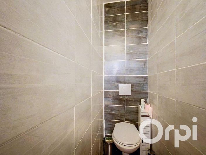 Image No.23-6 Bed House for sale