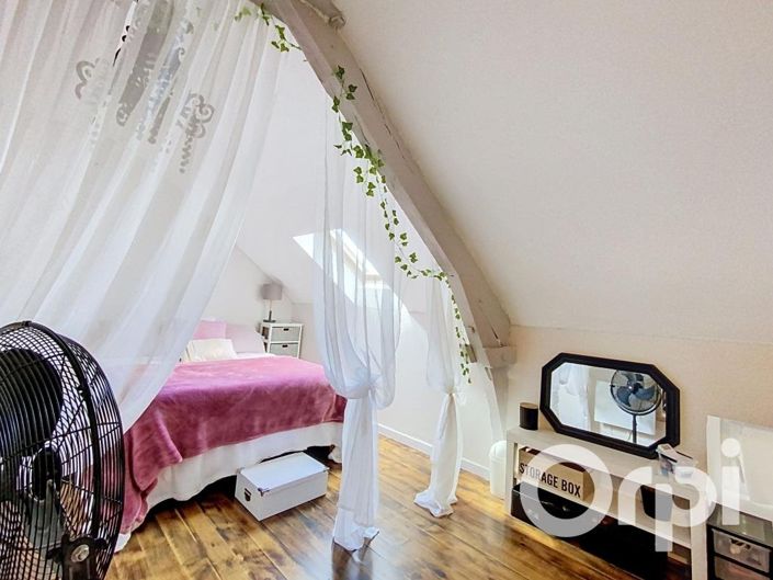 Image No.25-6 Bed House for sale
