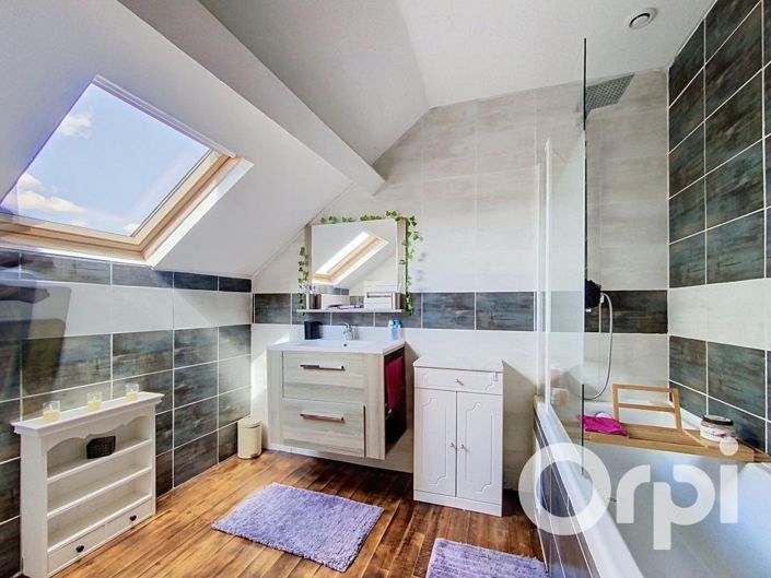 Image No.28-6 Bed House for sale