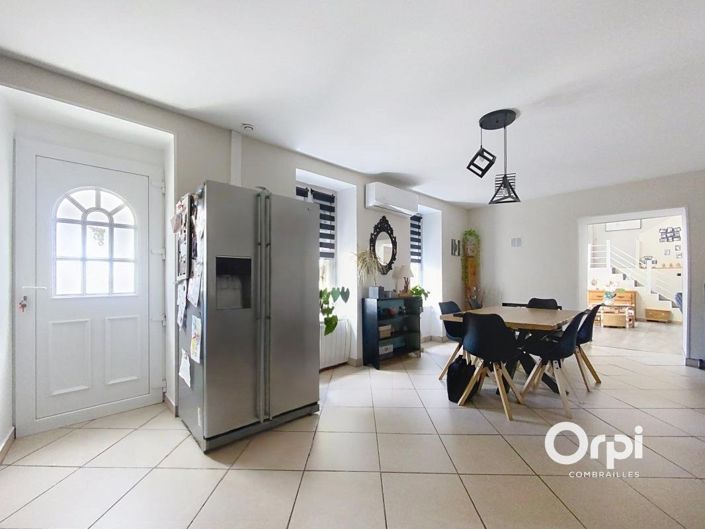 Image No.3-6 Bed House for sale