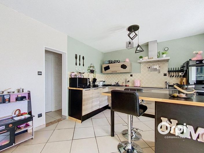 Image No.4-6 Bed House for sale
