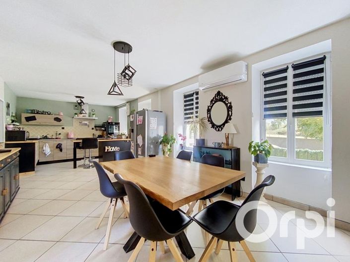 Image No.6-6 Bed House for sale
