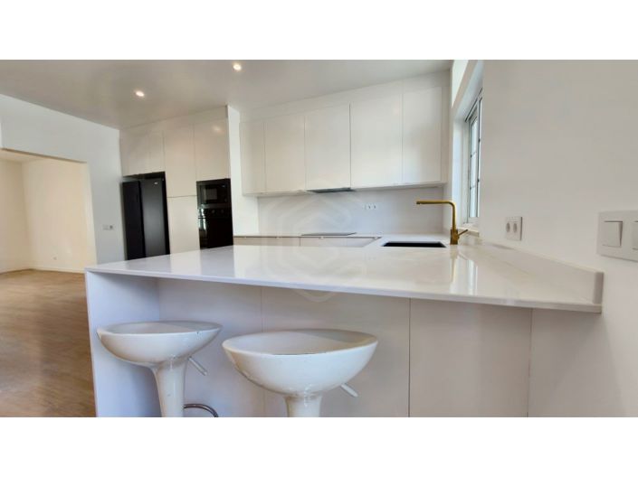 Image No.15-3 Bed House for sale