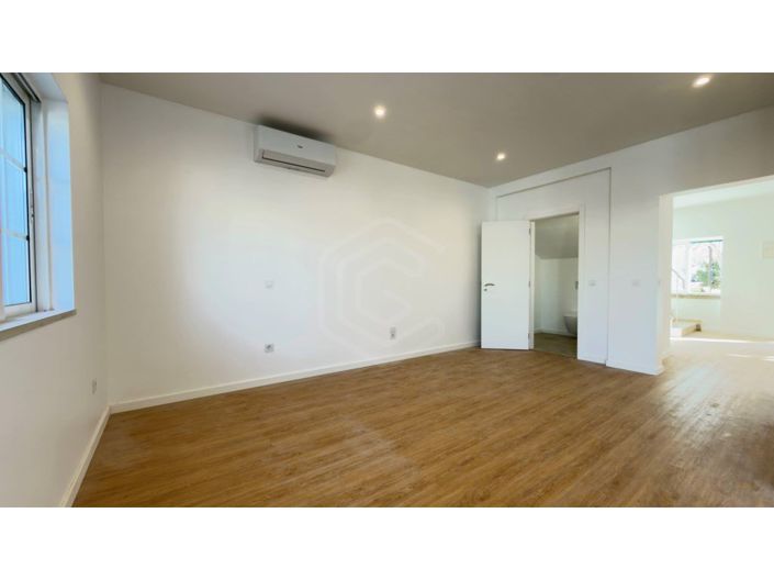 Image No.16-3 Bed House for sale