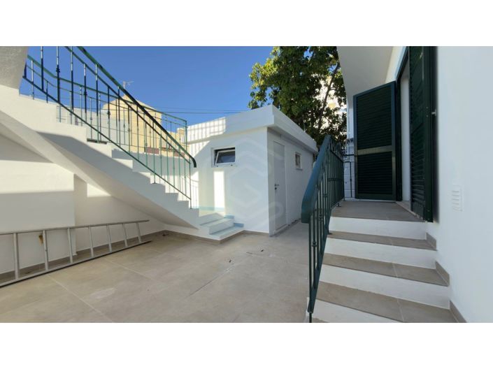 Image No.22-3 Bed House for sale