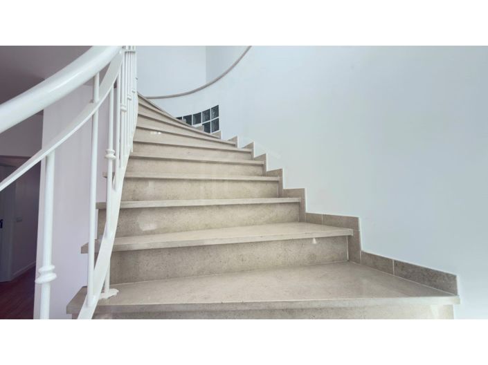 Image No.26-3 Bed House for sale