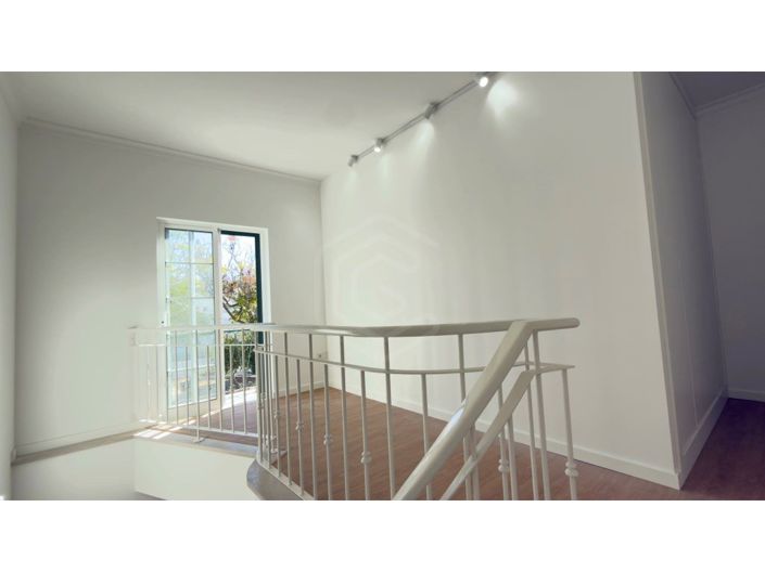 Image No.28-3 Bed House for sale