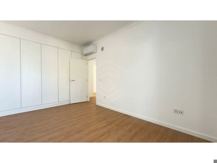 Image No.39-3 Bed House for sale