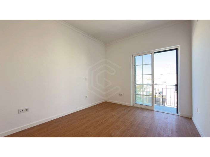Image No.41-3 Bed House for sale