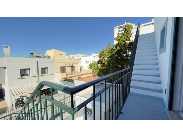 Image No.45-3 Bed House for sale