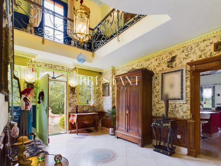 Image No.3-6 Bed House for sale