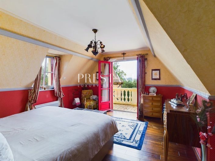 Image No.4-6 Bed House for sale
