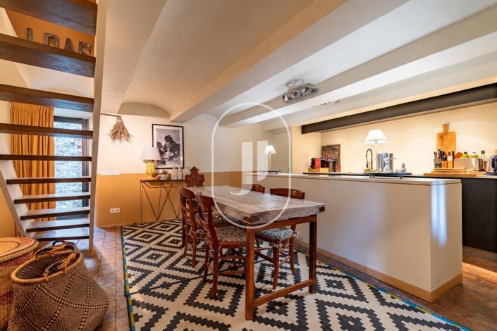 Image No.4-5 Bed House for sale