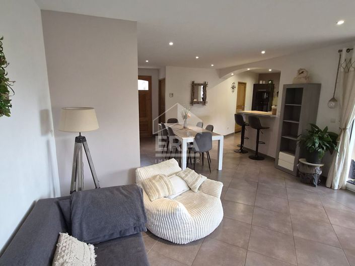 Image No.3-4 Bed House for sale
