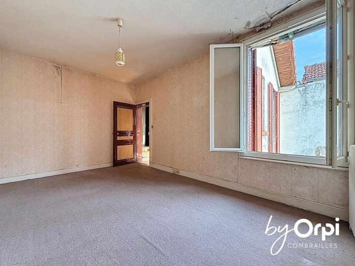 Image No.11-3 Bed House for sale