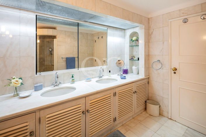 Image No.31-4 Bed House for sale