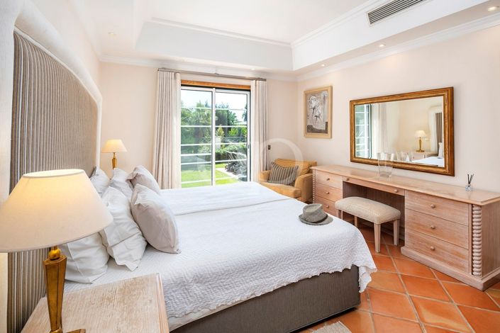 Image No.8-4 Bed House for sale