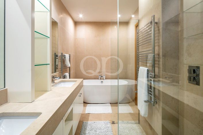 Image No.9-4 Bed House for sale