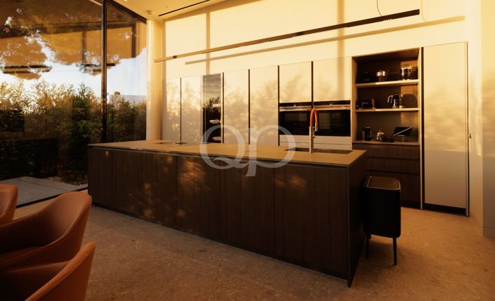 Image No.38-5 Bed House for sale