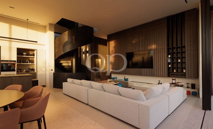 Image No.40-5 Bed House for sale