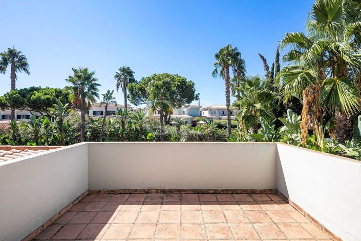 Image No.24-4 Bed Apartment for sale