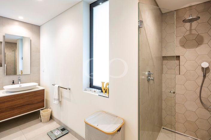 Image No.24-3 Bed House for sale