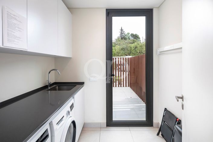 Image No.27-3 Bed House for sale