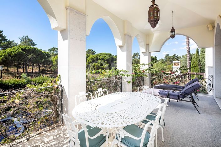 Image No.17-6 Bed House for sale