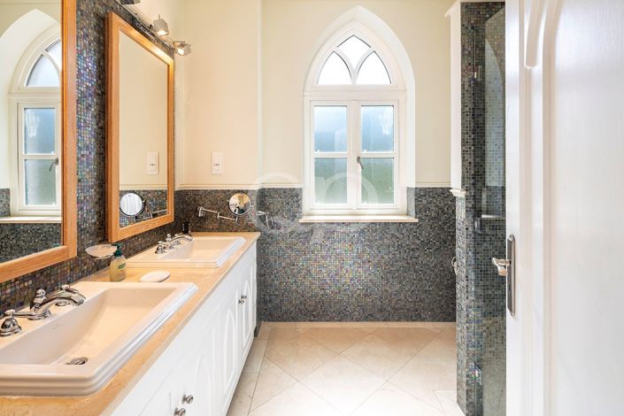 Image No.33-6 Bed House for sale