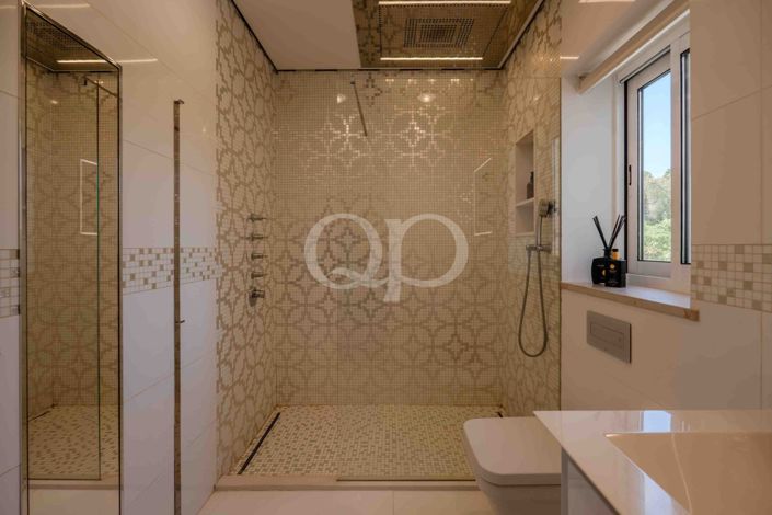 Image No.32-4 Bed House for sale