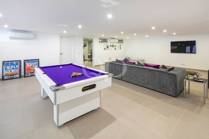 Image No.19-5 Bed House for sale
