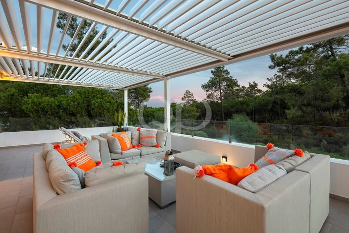 Image No.41-5 Bed House for sale