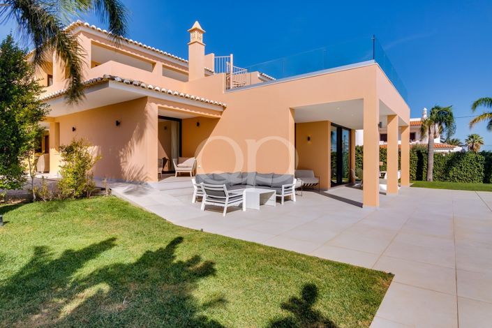 Image No.16-5 Bed House for sale