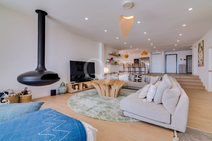 Image No.25-5 Bed House for sale