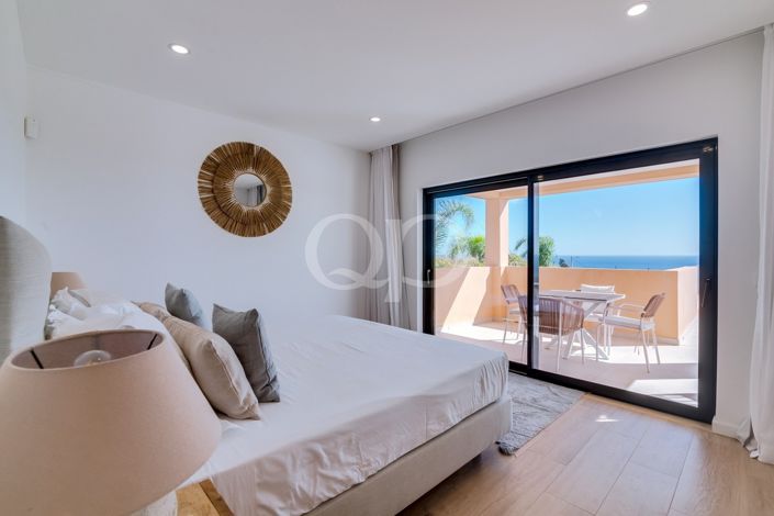 Image No.8-5 Bed House for sale