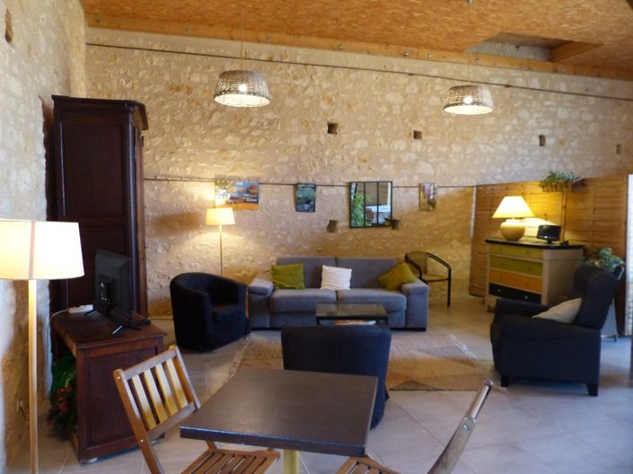 Image No.11-8 Bed House for sale