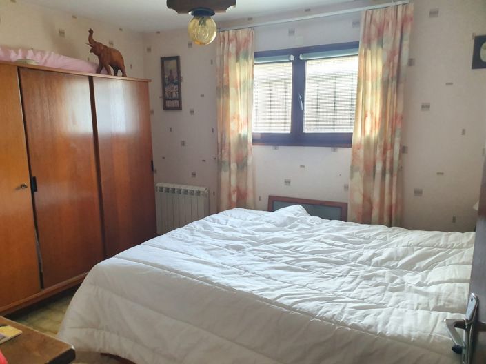 Image No.13-4 Bed House for sale