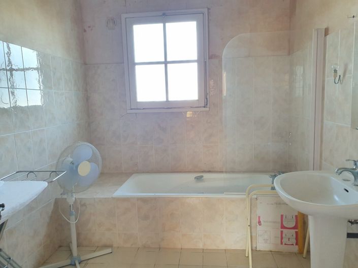 Image No.14-7 Bed House for sale
